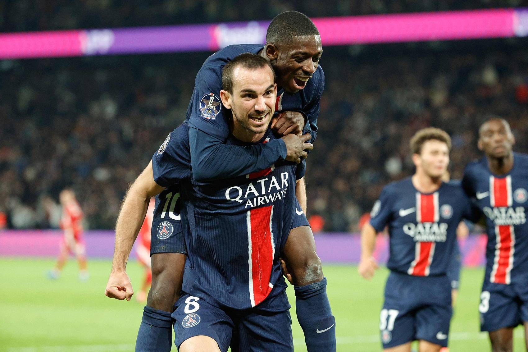 包含巴黎圣日耳曼再战胜对手，信心百倍的词条