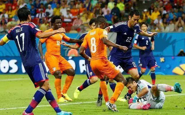 冰岛队不敌罗马尼亚队,遭遇连败 冰岛队不敌罗马尼亚队,遭遇连败