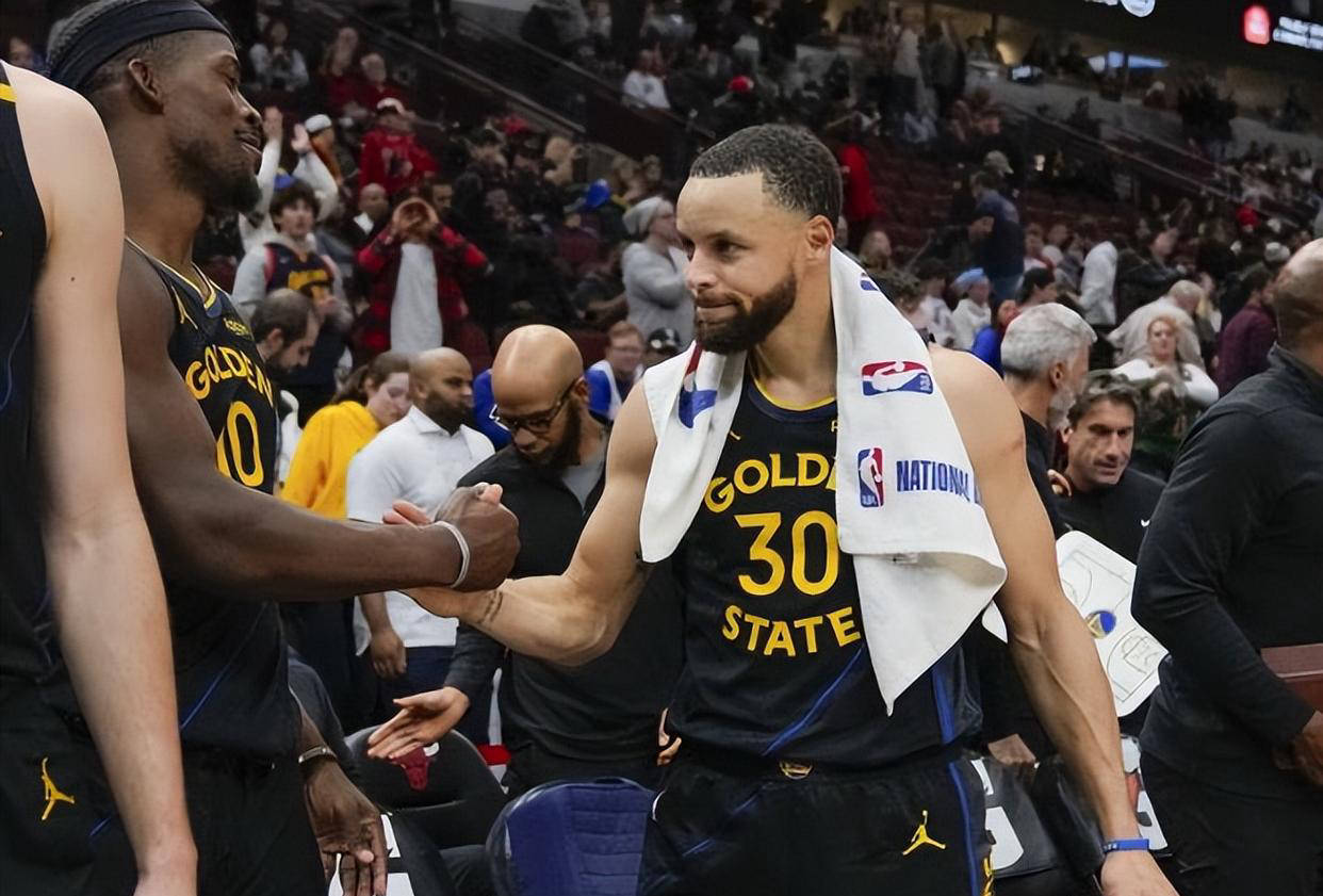 勇士火力全开，轻取对手，喜迎两连胜的简单介绍