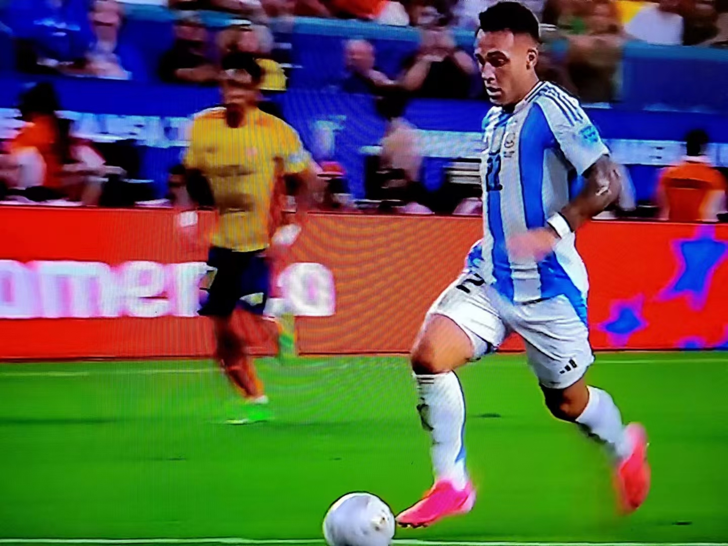 包含昨日焦点:阿根廷绝杀,引发热议的词条 包含昨日焦点:阿根廷绝杀,引发热议的词条