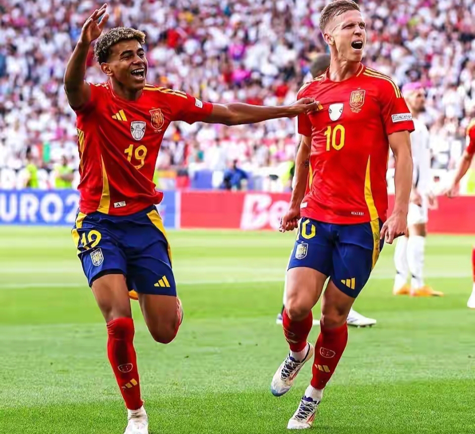 英格兰绝杀西班牙,梅西逆转建功德甲的简单介绍 英格兰绝杀西班牙,梅西逆转建功德甲的简单介绍