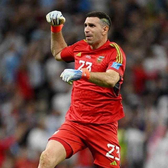 非洲黑马球队逆袭，冲刺国际足坛金杯