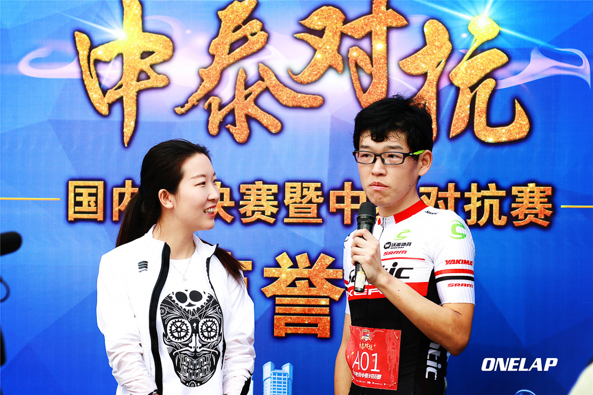 荷兰自行车选手实力碾压对手夺冠