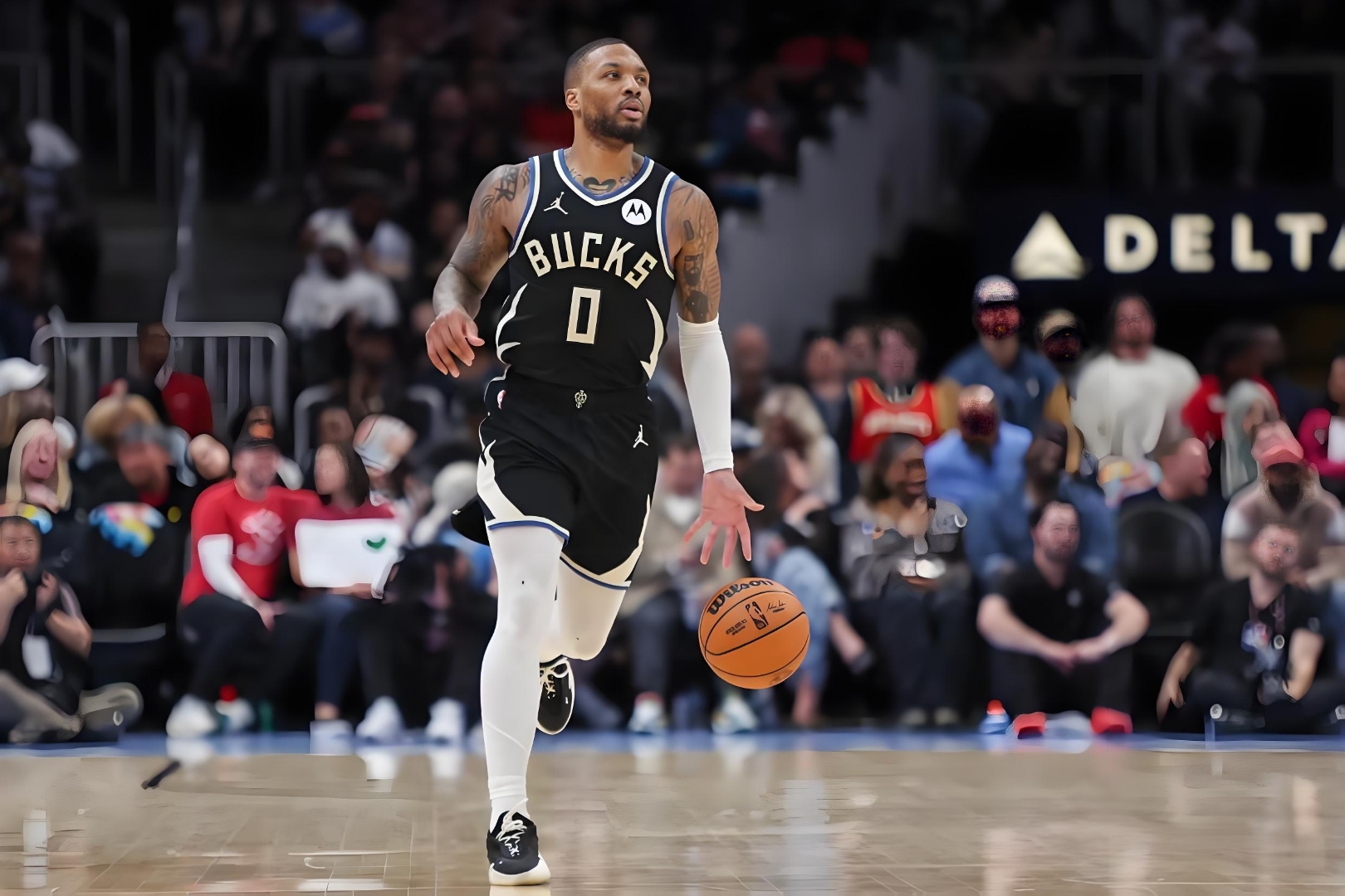 雄鹿主场力克湖人,豪取五连胜 雄鹿主场力克湖人,豪取五连胜