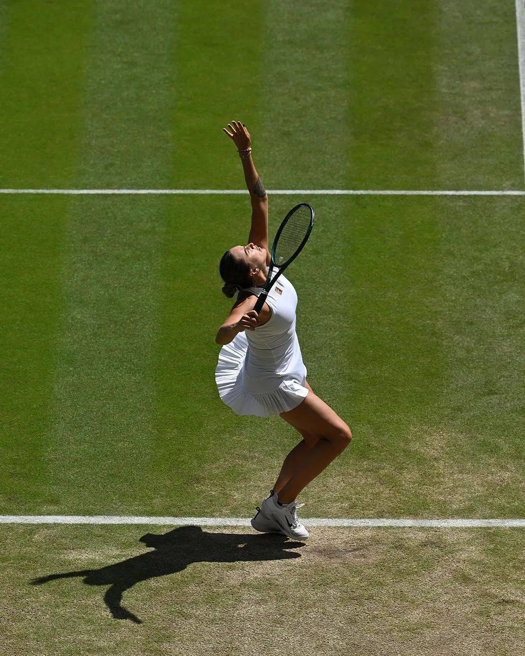 英国网球队完胜德国网球队,费德勒完成帽子戏法的简单介绍 英国网球队完胜德国网球队,费德勒完成帽子戏法的简单介绍