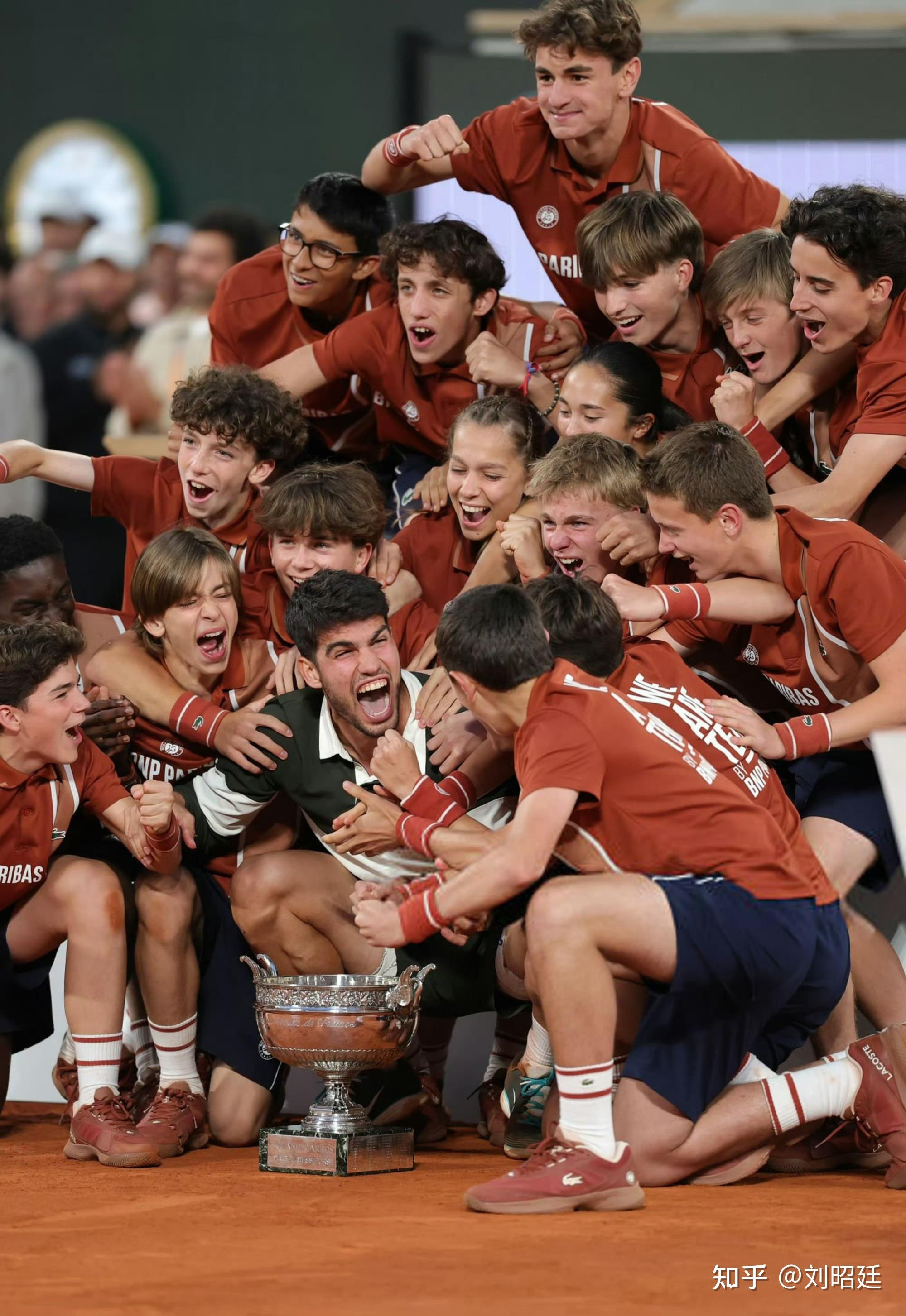 澳网逆转拉沃尔杯，阿尔卡拉斯点燃赛场的简单介绍