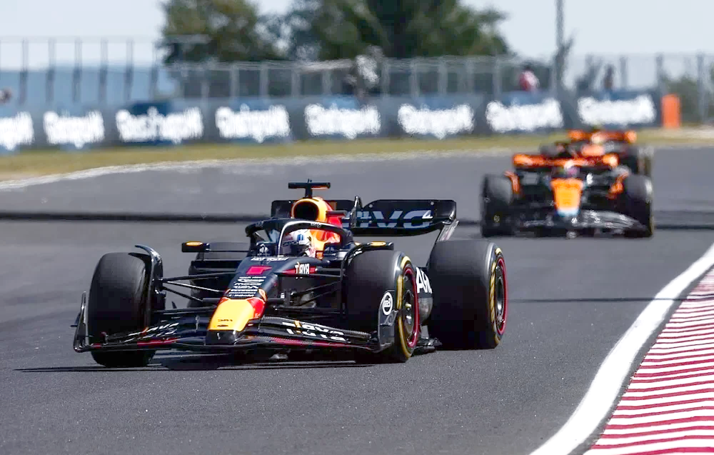 哈斯车队完胜梅赛德斯，维斯塔潘刷新纪录