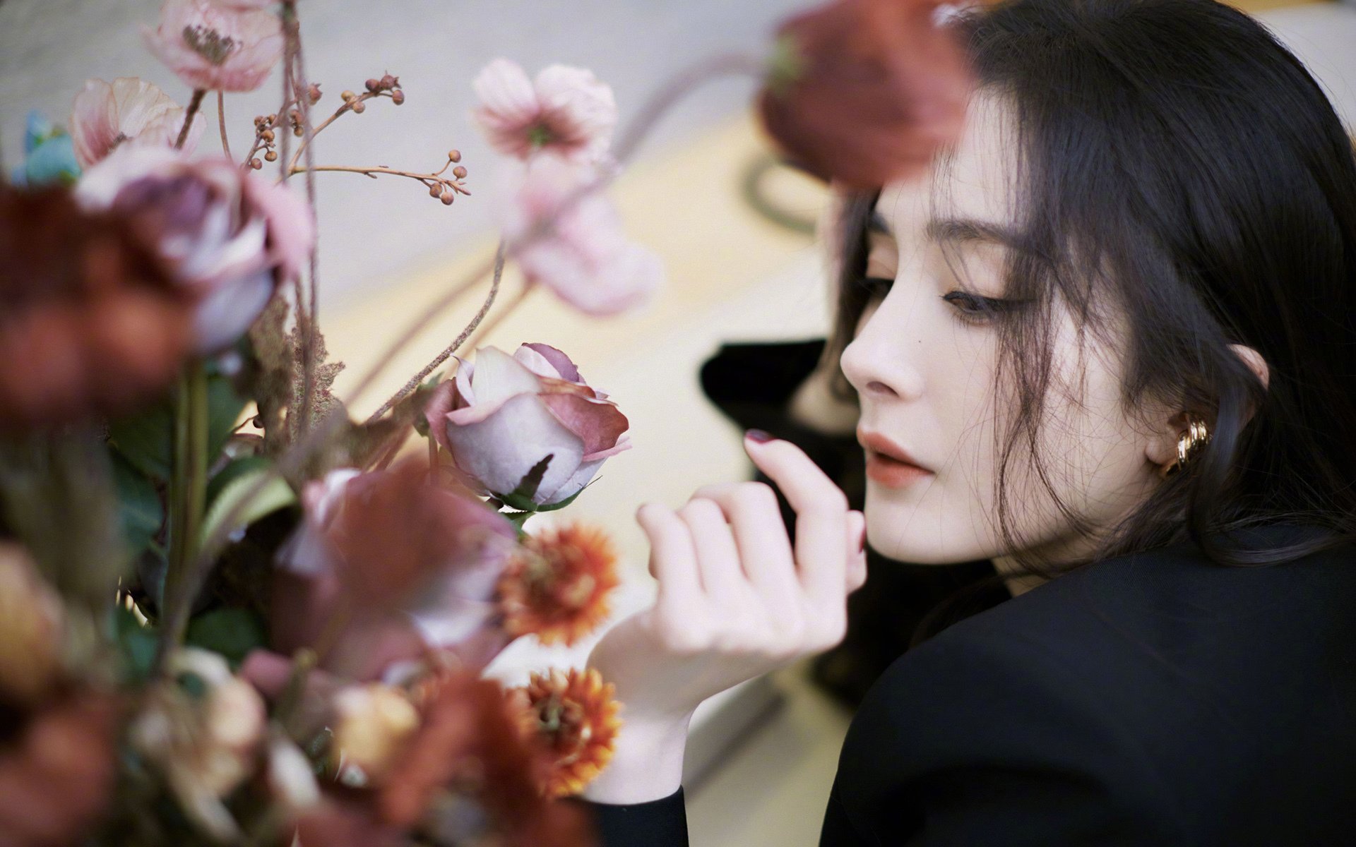 喀麦隆完胜塞内加尔,克瓦拉茨赫利亚赛后评分拉满,一场非洲足球的华丽蜕变