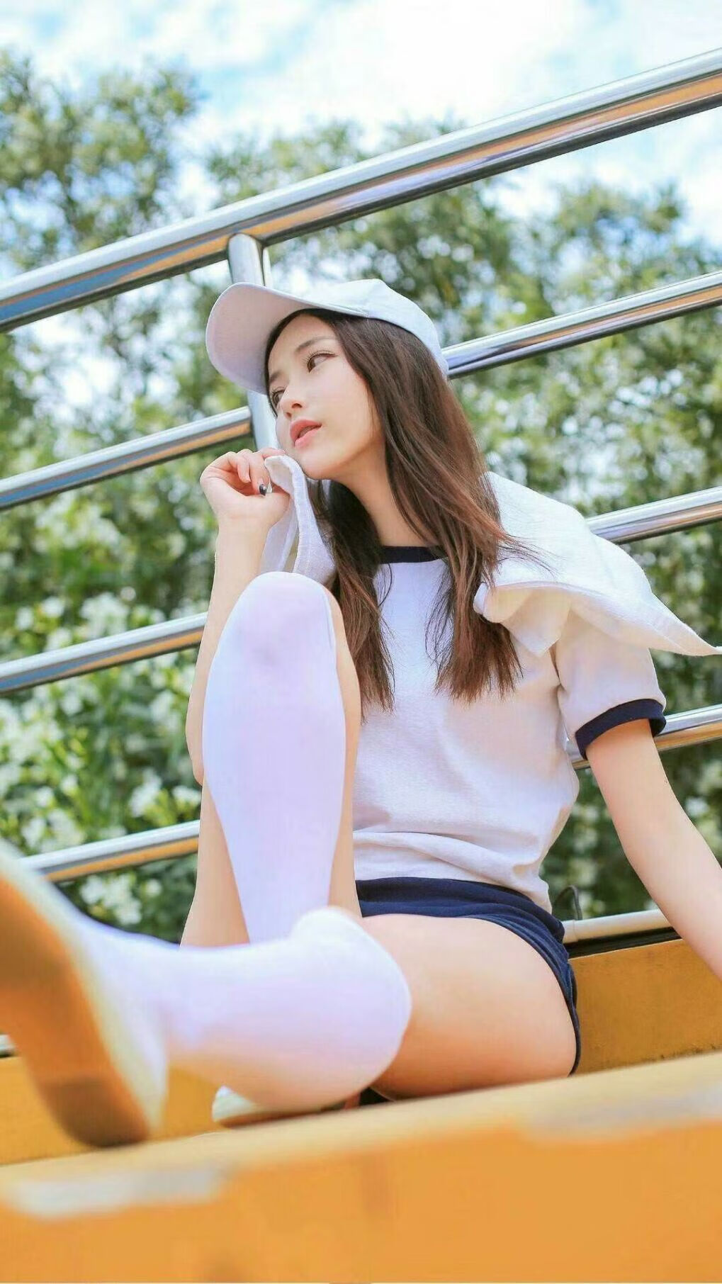 跨界辉煌，太阳队轻取灰熊，克莱欧冠决赛主宰绿茵